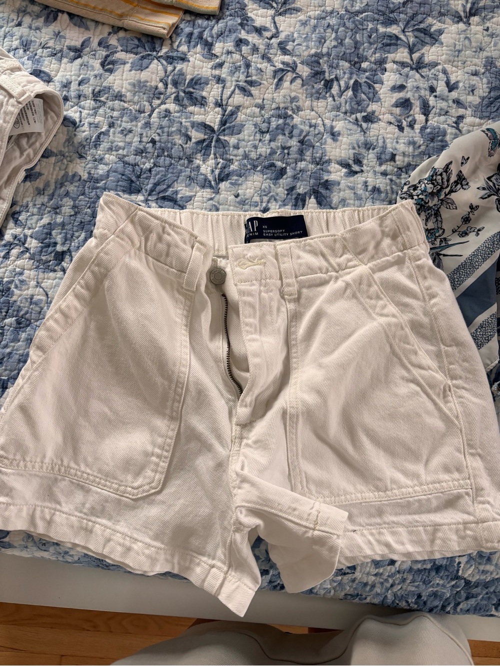 GAP White High-Waist Cotton Utility Shorts